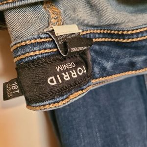 Torrid Medium Wash Skinny Jeans 18 Tall